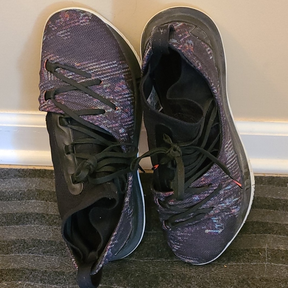 Mens UA Steve Curry sneakers